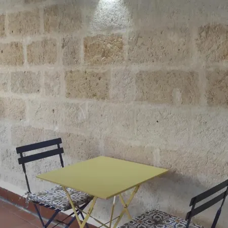 Casa Ferny 2 Sospesa