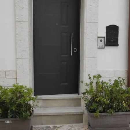 Casa Ferny 2 Sospesa *